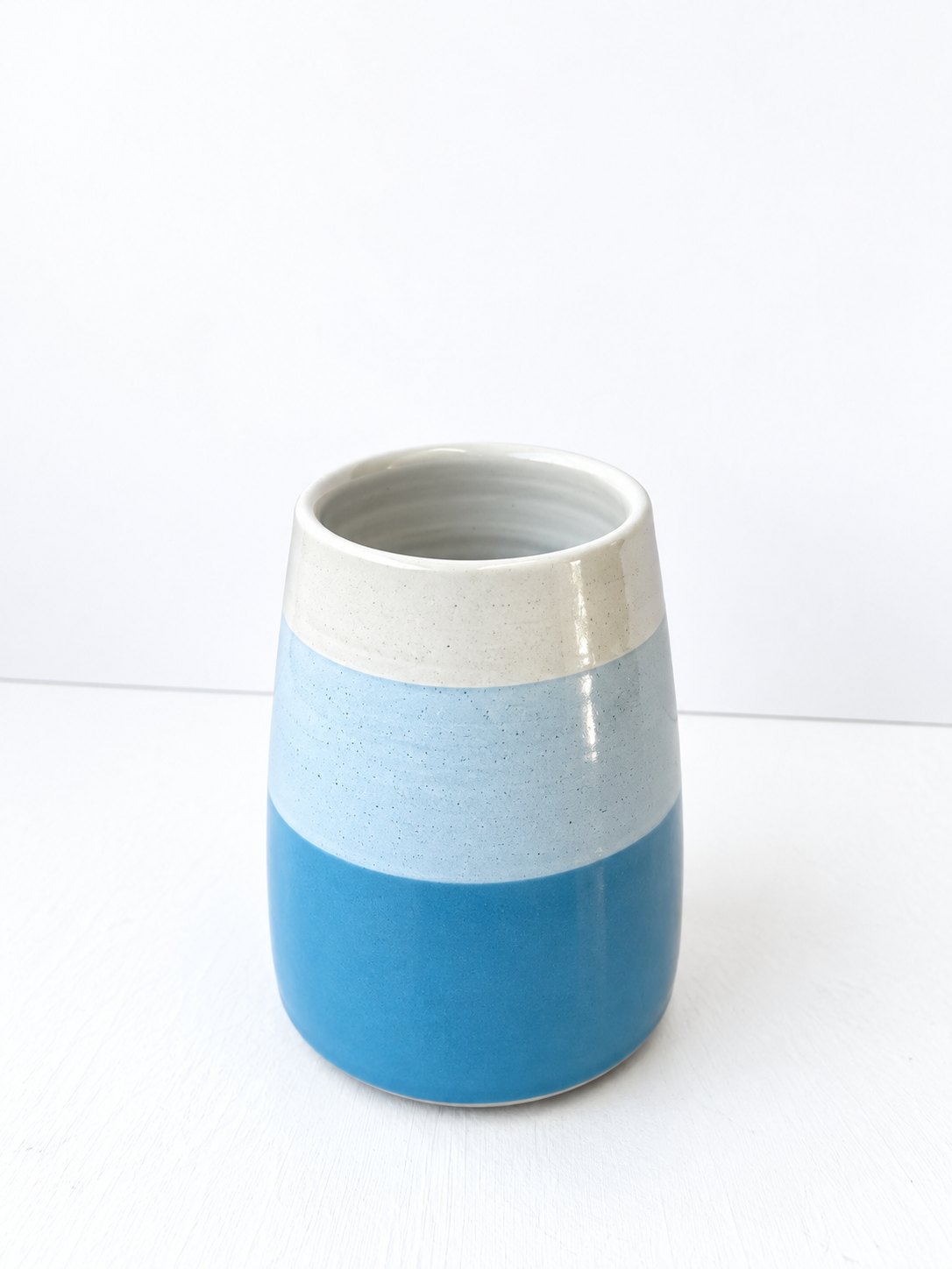 Medium Stoneware vase - Light blue