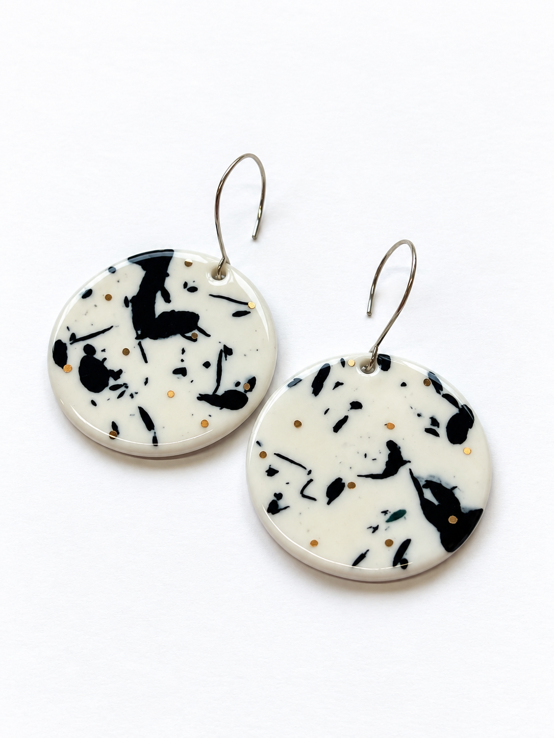 Dangle earrings