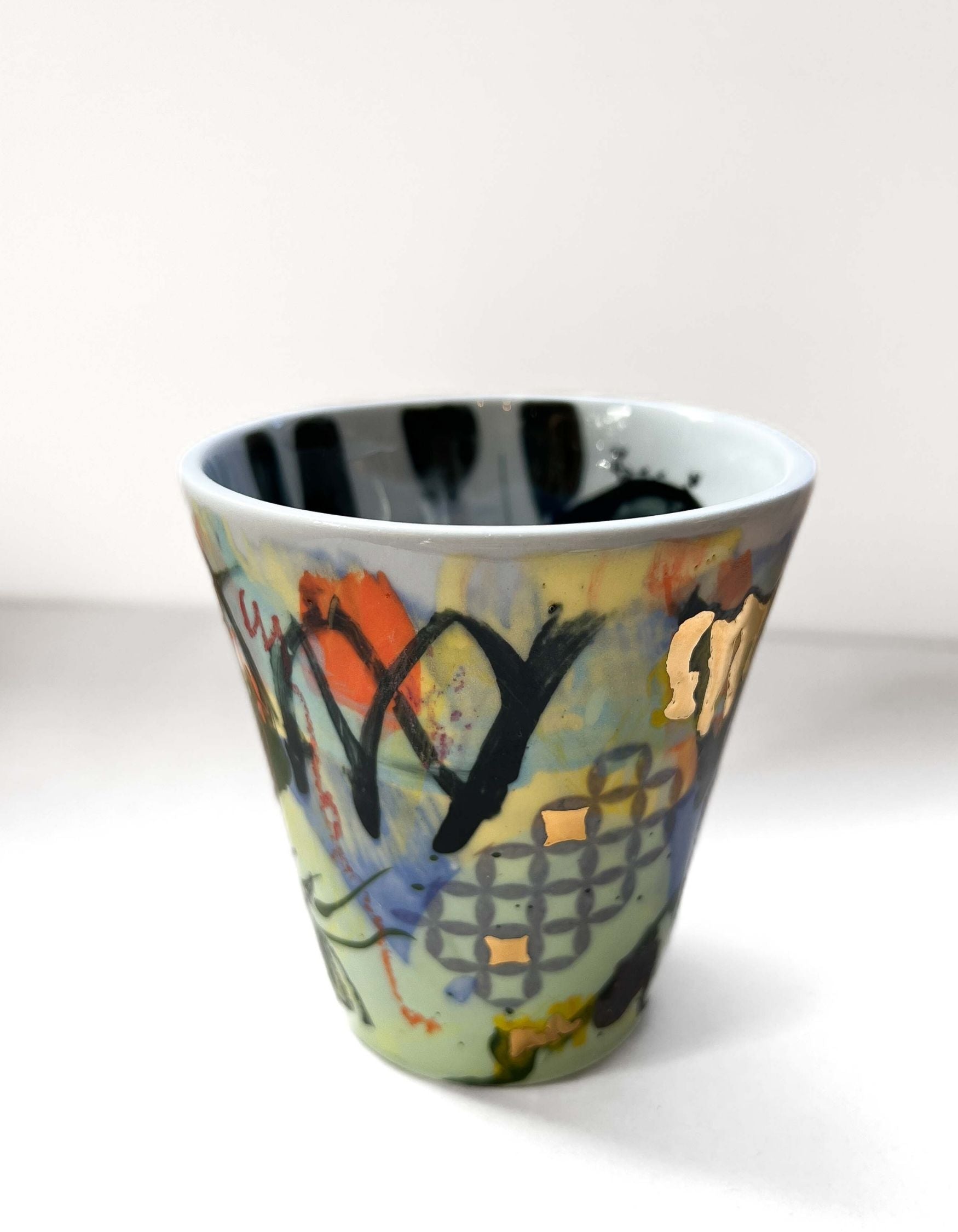 Medium abstract beaker