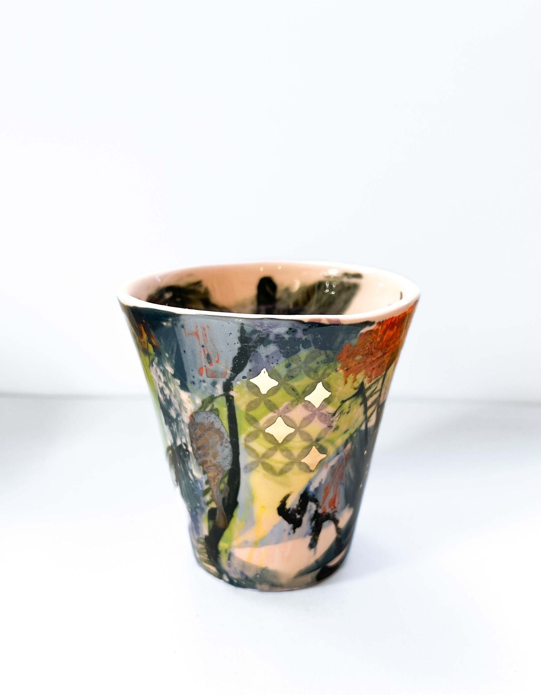 Medium abstract beaker